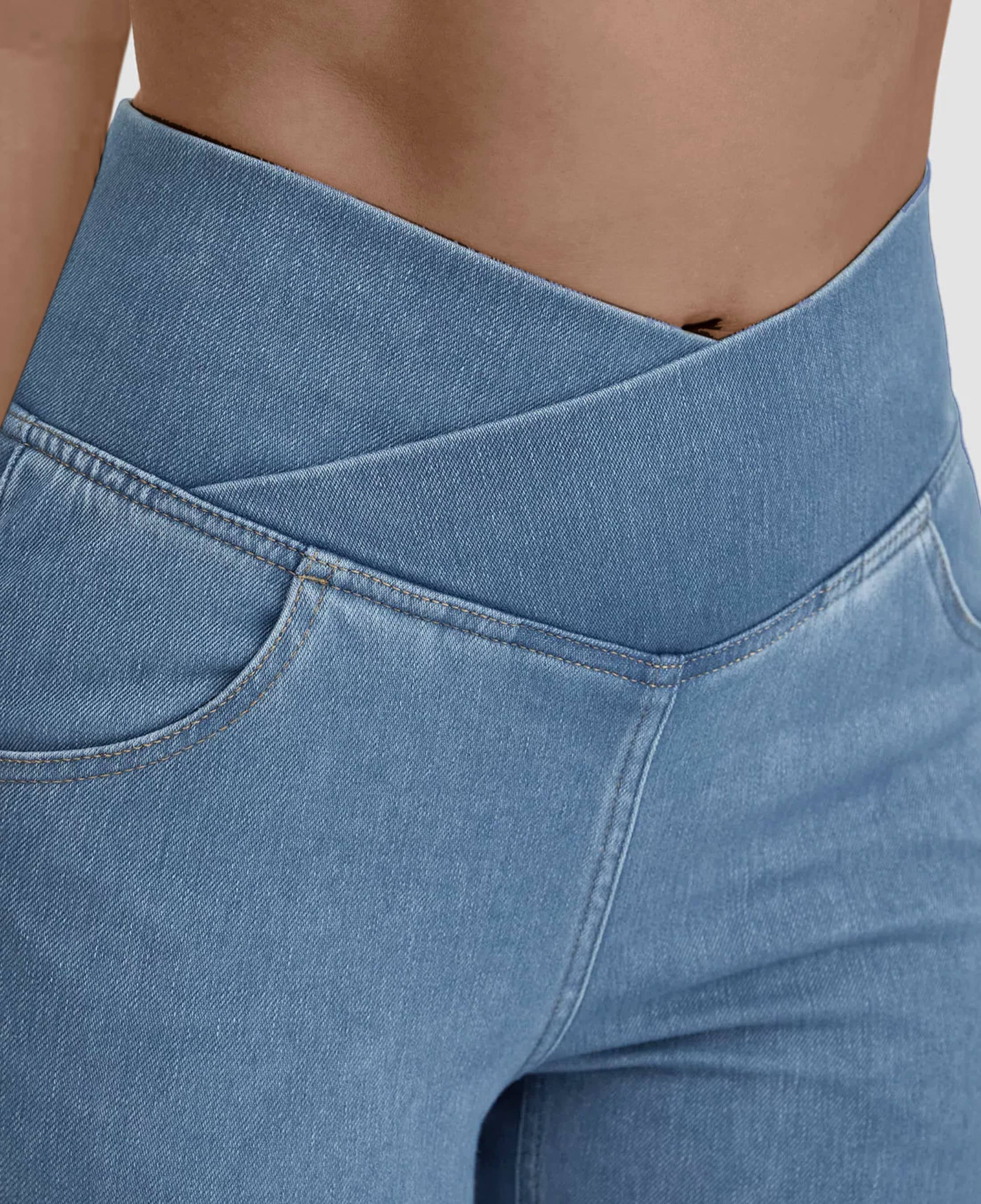 Calça Jeans de Cintura Alta Cruzada - Image 5